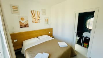 Traditionele kamer | Een bureau, een laptopwerkplek, gratis wifi, beddengoed