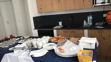 Ókeypis fullur enskur morgunverður daglega