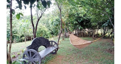 Cozy Lake house for family getaway near Cavinti Falls good for 12 to 15 pax