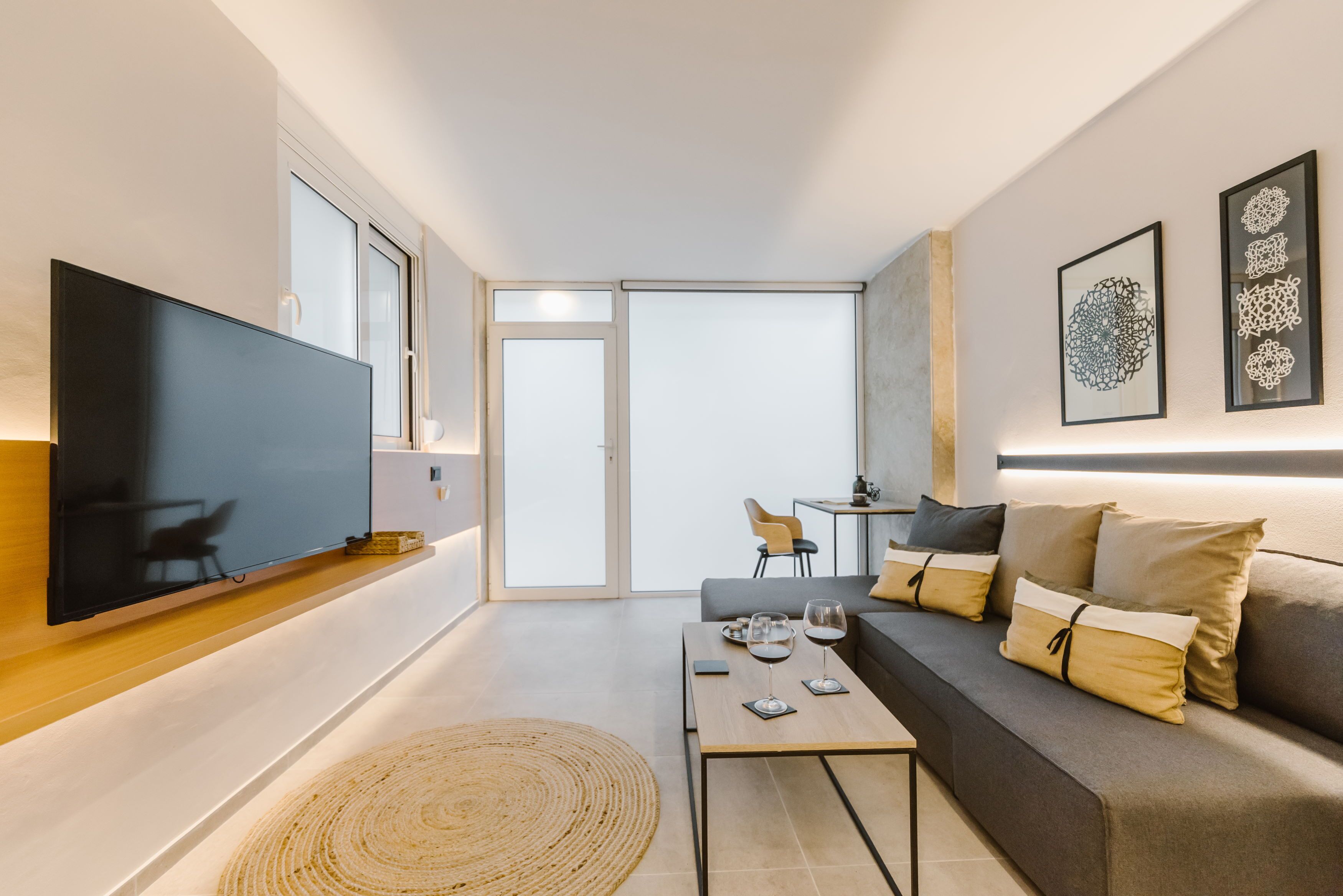 Smart TV, offices
