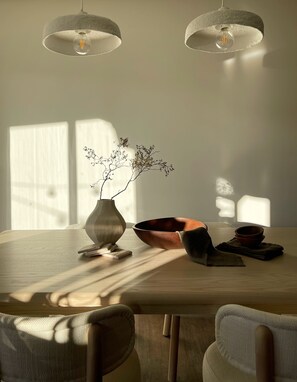 Dining - Aesthetic Designer Retreat  Near Joshua Tree National Park (Yucca Valley)