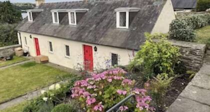 Lovely historic cottage overlooking Kinsale Harbour