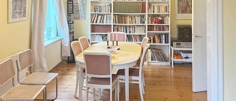 House | Dining