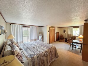 6 bedrooms, WiFi, bed sheets