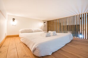 1 slaapkamer, een strijkplank/strijkijzer, gratis wifi, beddengoed