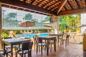 Outdoor pool - Hotel Jaguary e Residence  (Jaguariuna)