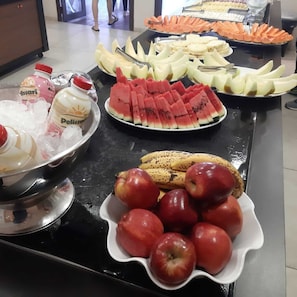 Tägliches inbegriffenes Frühstücksbuffet