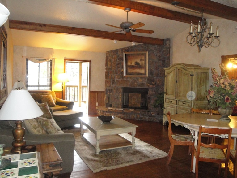 Lake View Three Bedroom, Three Bath Cottage With Hot Tub Overlooking Lake Ouachita. By Redawning - Arkansas