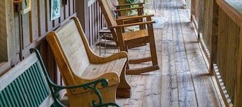 JI4, King Guest Room at the Joplin Inn at entrance to the resort by RedAwning