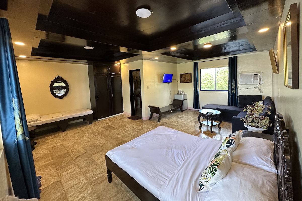 Premium bedding, memory foam beds, blackout drapes