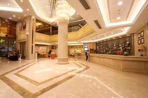 Bar-salon dans le hall