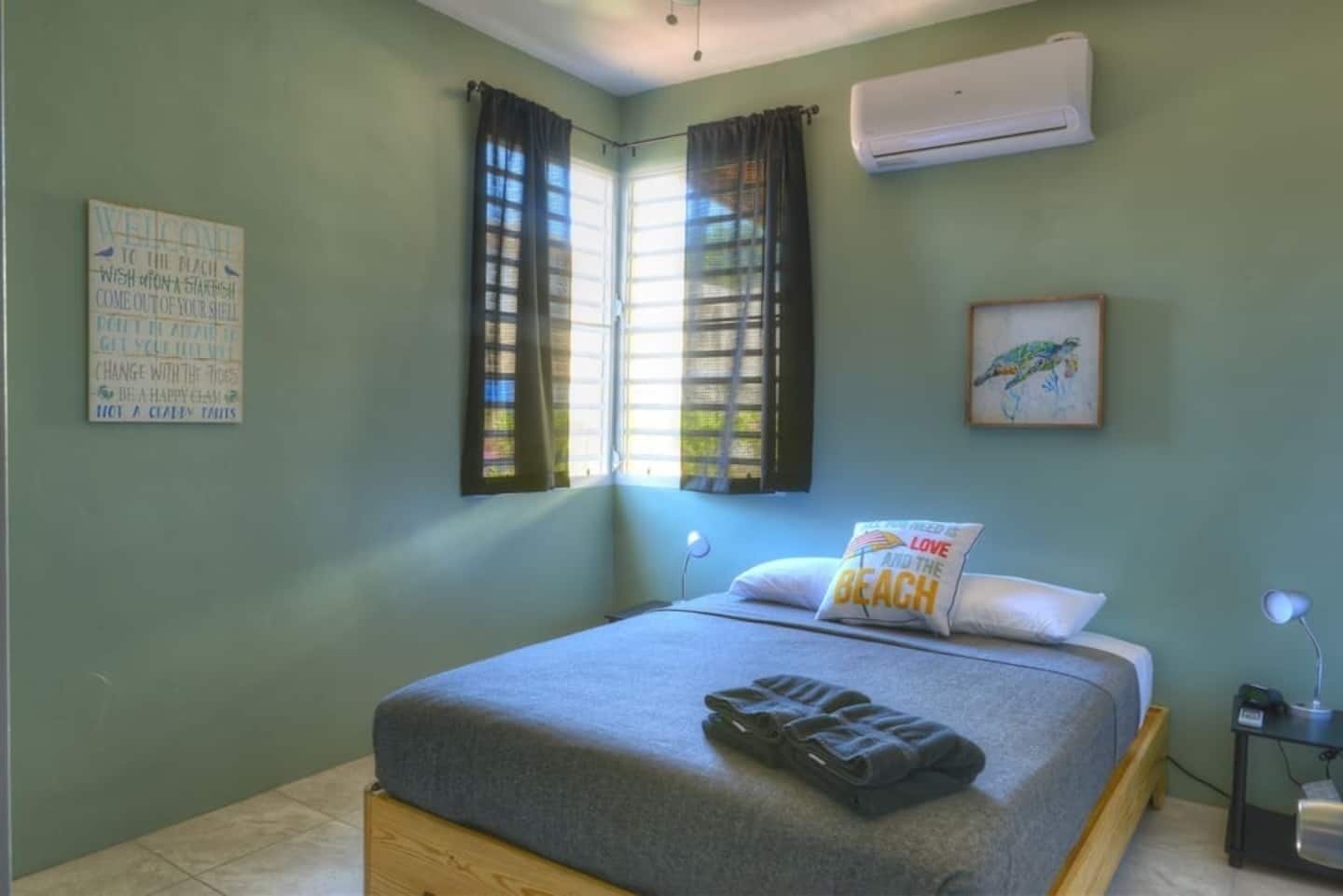 2 bedrooms, desk, iron/ironing board, free WiFi