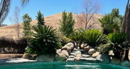 Sequoia Park Foothill Ranch scenic views, luxury ranch house suite, pool horses