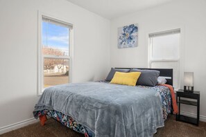 3 間睡房、書桌、Wi-Fi