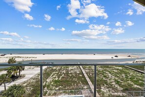 On the beach - Money Beach: 4th of July week now available as a Friday or Saturday check in! (Indian Pass)
