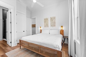 7 bedrooms, iron/ironing board, free WiFi, bed sheets - Silver Strand: Large 7 BR Beachfront Home- Sleeps 24, Pet Friendly, Priv. Pool (Indian Pass)