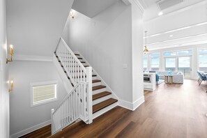 Interior - Silver Strand: Large 7 BR Beachfront Home- Sleeps 24, Pet Friendly, Priv. Pool (Indian Pass)