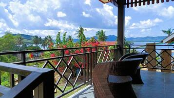 Superior Bungalow | Terrace/patio