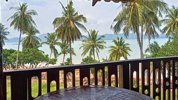 Grand Bungalow | Terrace/patio