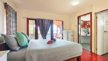 Honeymoon Bungalow | Free WiFi, bed sheets