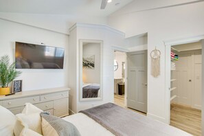 2 habitaciones, tabla de planchar con plancha y cuna de viaje 