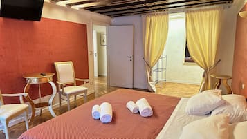 City Apartment | 2 bedrooms, free WiFi, bed sheets