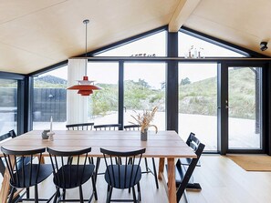 House | Dining - 6 Person Holiday Home in Saltum (Saltum)