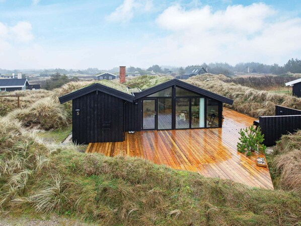 Exterior - 6 Person Holiday Home in Saltum (Saltum)