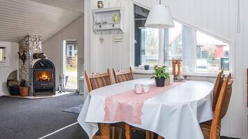 House | Dining