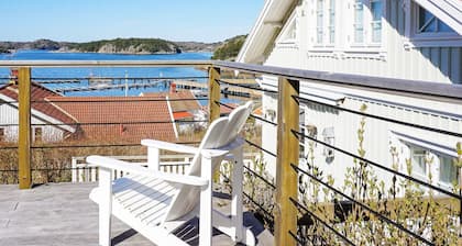 4 Star Holiday Home in Tanumshede