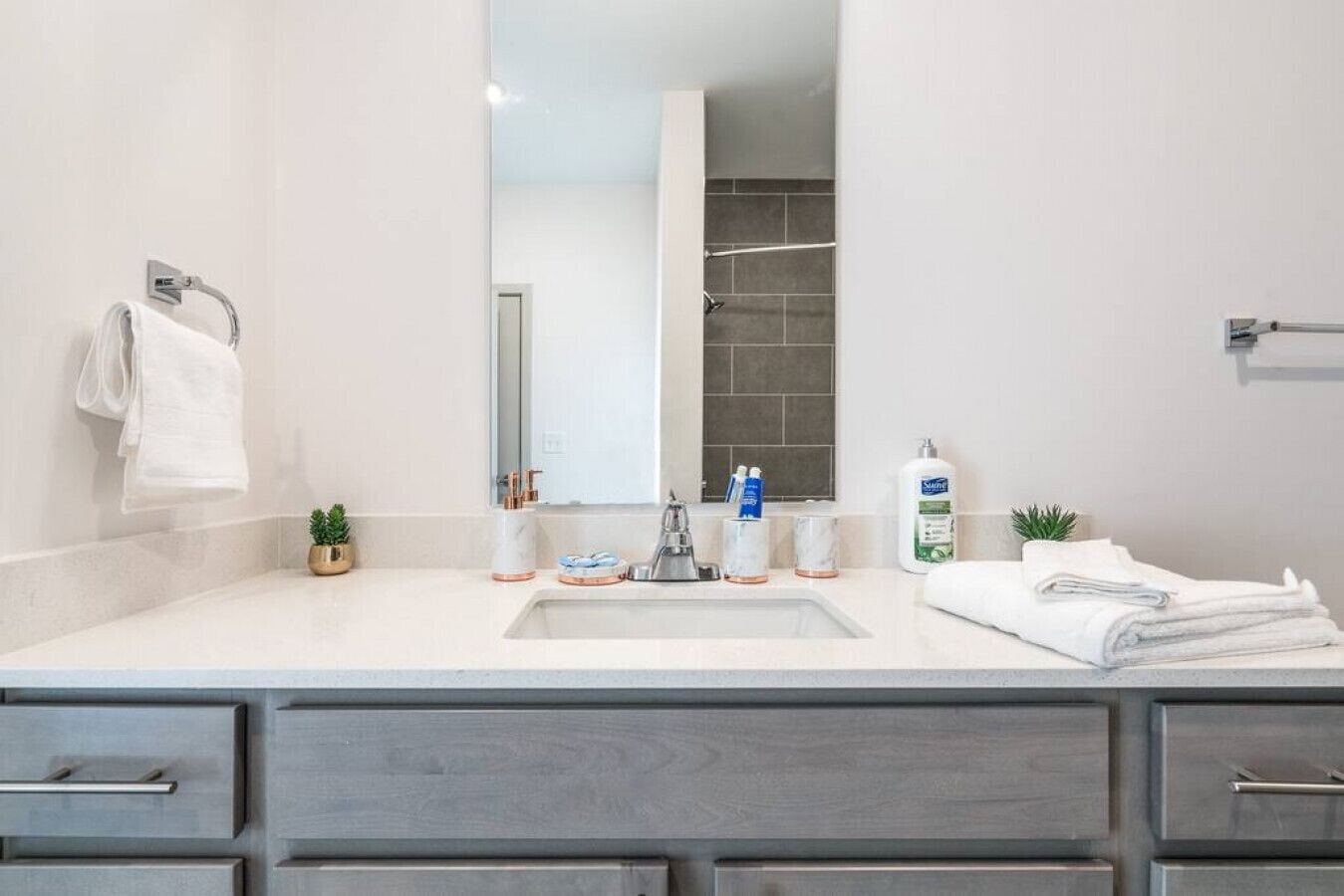 風筒、提供毛巾、番梘、洗頭水