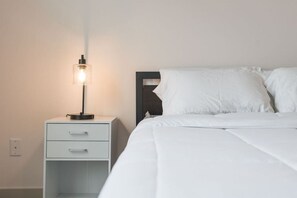 2 slaapkamers, een bureau, een strijkplank/strijkijzer, gratis wifi