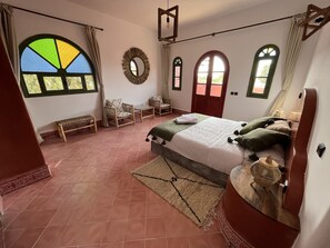 7 chambres, Wi-Fi, draps fournis