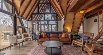 Restful Pet-Friendly Chalet with Dock & Hot Tub