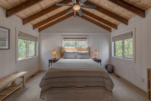 4 bedrooms, WiFi, bed sheets