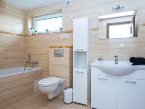 House | Bathroom - 6 Person Holiday Home in Christiansfeld (Christiansfeld)