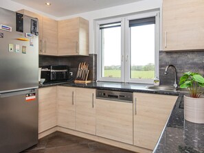 House | Private kitchen - 6 Person Holiday Home in Christiansfeld (Christiansfeld)