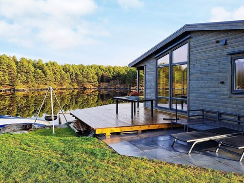 6 Person Holiday Home in Lindas