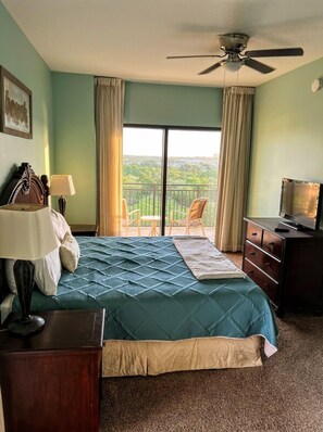 1 bedroom, iron/ironing board, free WiFi, bed sheets - Resort Living Steps from Beach & Pier Park.  Book your vacation now! (Panama City Beach)