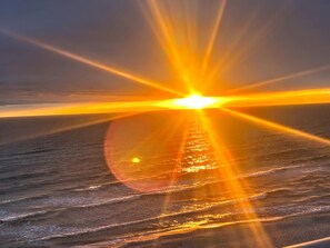 Beach - Book for Spring and Summer now!  Awesome Pool.  Your beach vacation awaits. (Panama City Beach)