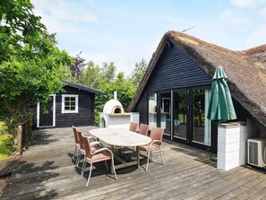 House | Dining - 8 Person Holiday Home in Hojslev (Hojslev)