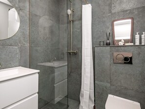 House | Bathroom - 6 Person Holiday Home in Otterup (Otterup)