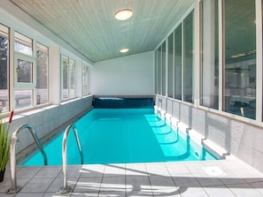 Hus | Pool | Indendørs pool, udendørs pool