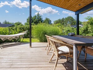 House | Dining - 6 Person Holiday Home in Glesborg (Glesborg)