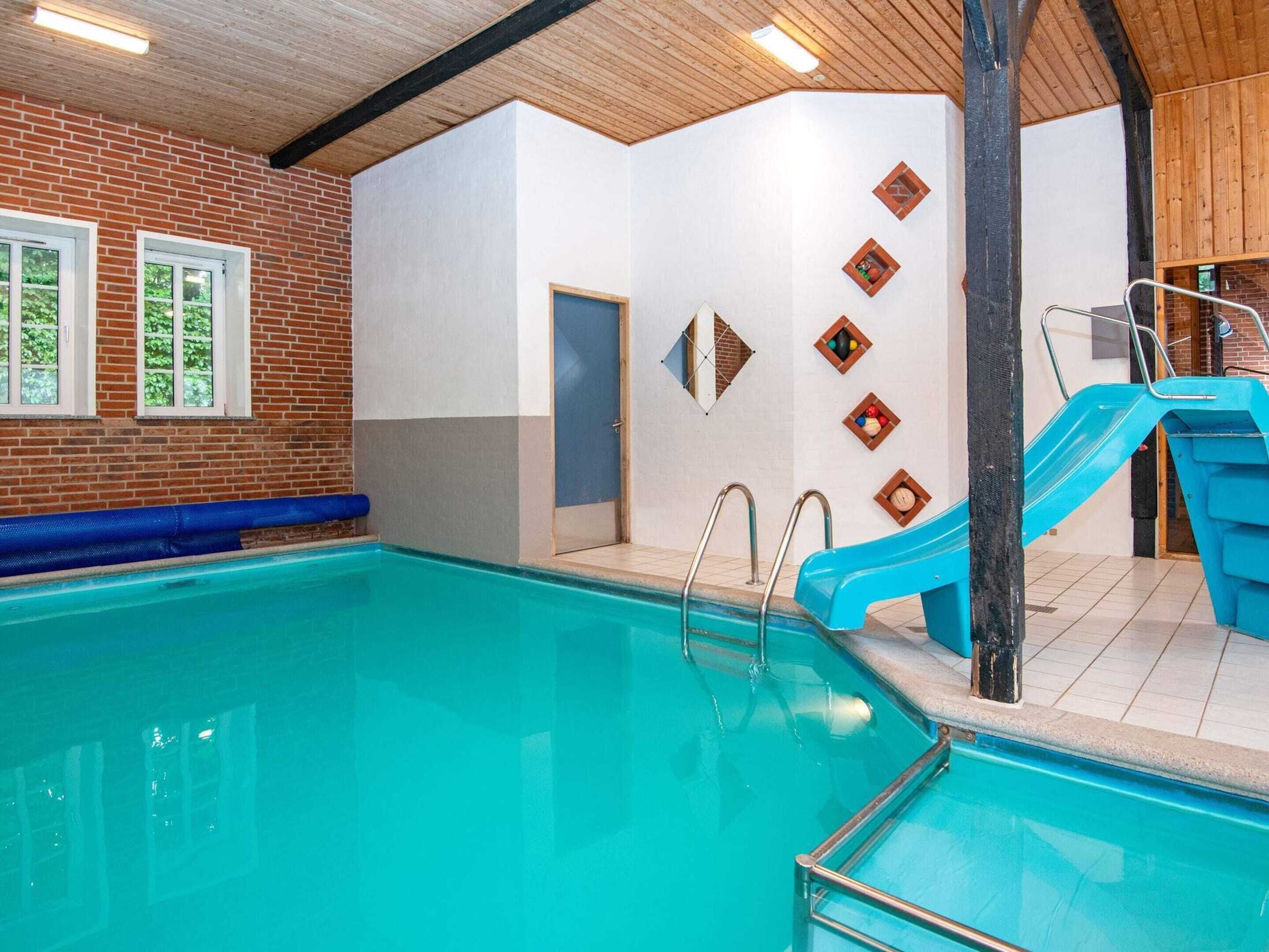 Casa | Piscina | Piscina interna, piscina externa