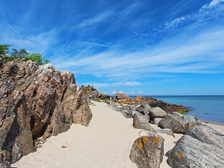 Casa | Spiaggia. 4 Person Holiday Park Home in Allinge