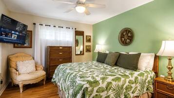 2 chambres, fer et planche à repasser, Wi-Fi gratuit, draps fournis