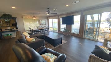 Smart TV, fireplace, DVD player, books