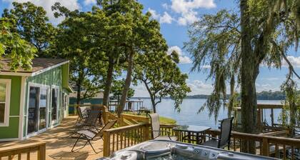 Romantic Lakefront Retreat: Hot Tub, Private Deck, Screened Porch, Dock & Kayaks