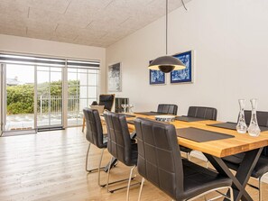 Apartment | Dining